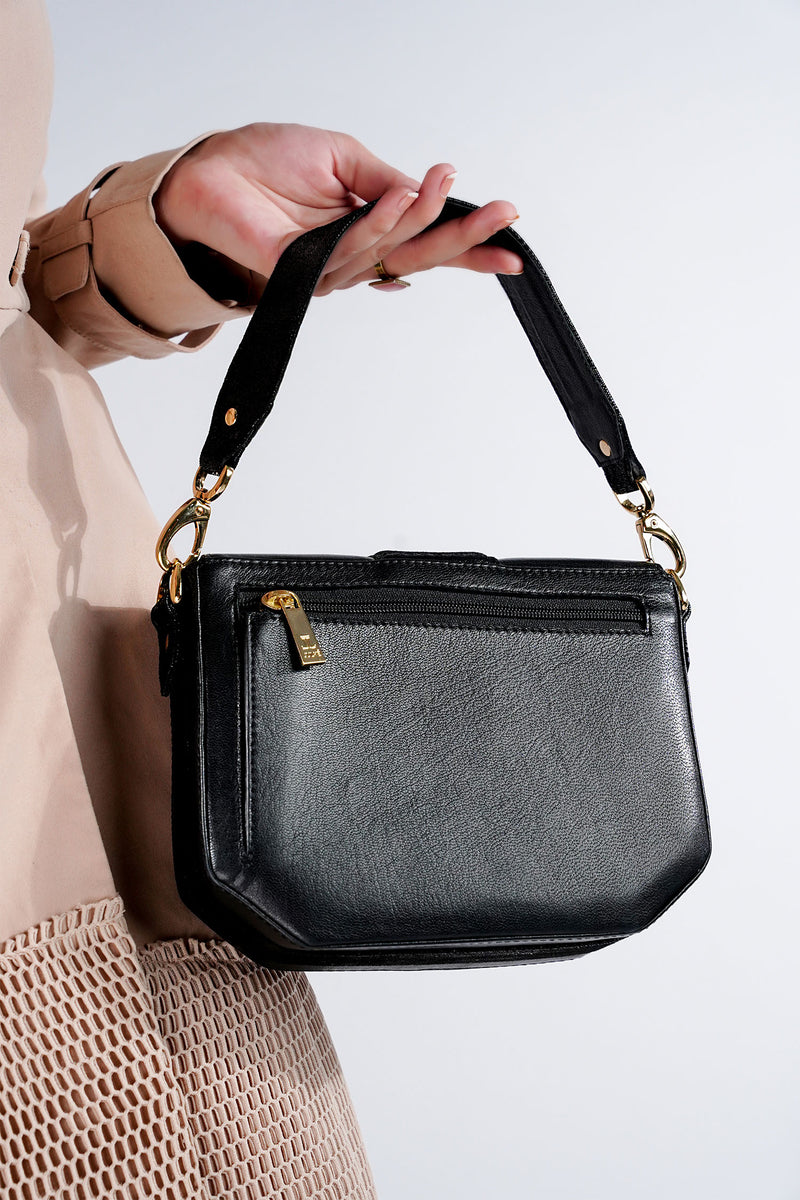 Women original leather should bag in black colour with gold & black buckle by JULKE